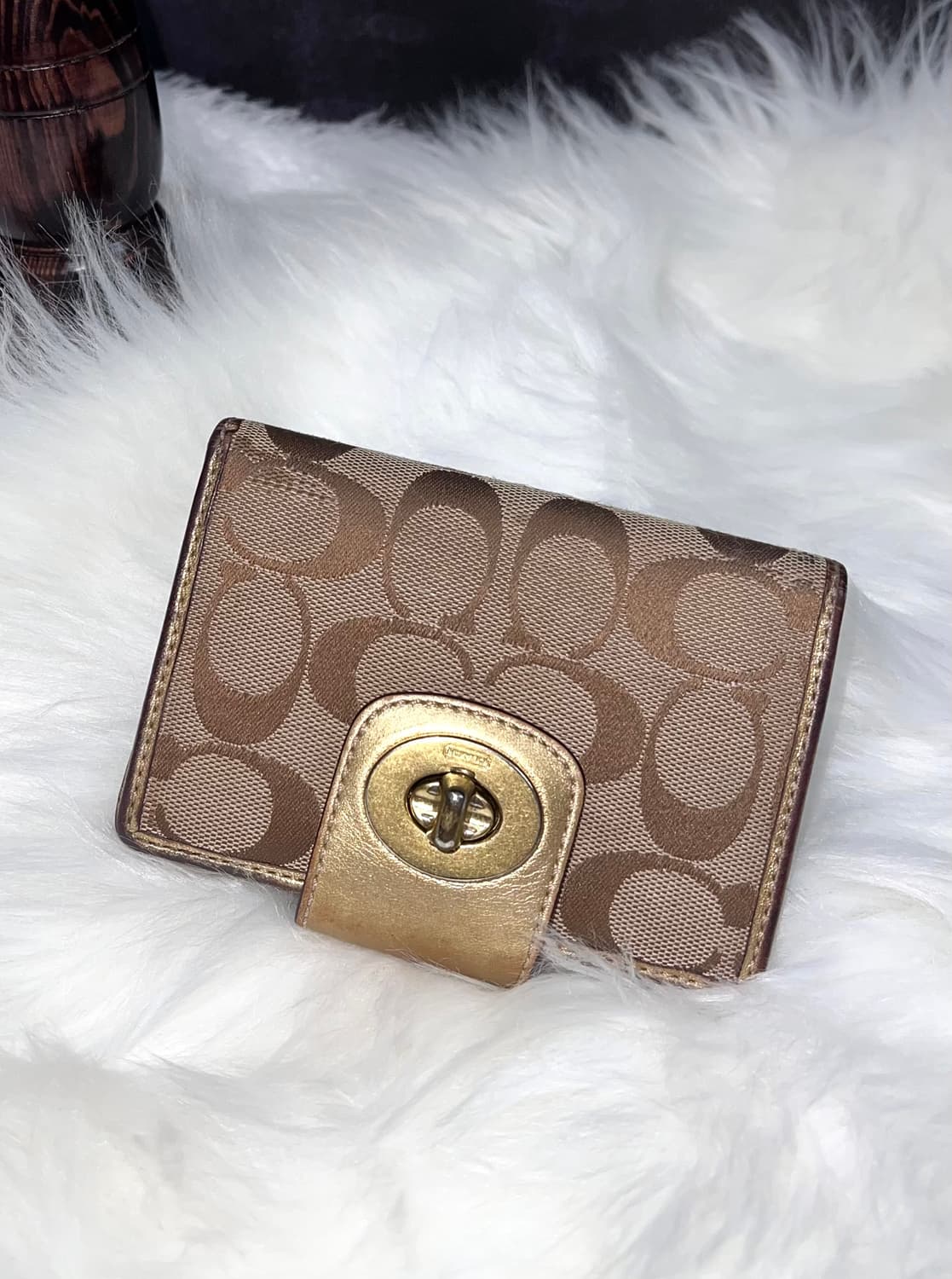 90s coach 시그니처 턴락 골드 캔버스 레더 월렛 반지갑 상품이미지1