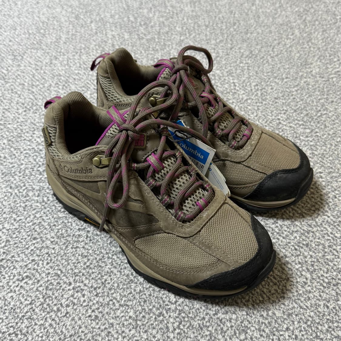 [정가 21만원 새상품] 컬럼비아 등산화 230 상품이미지4