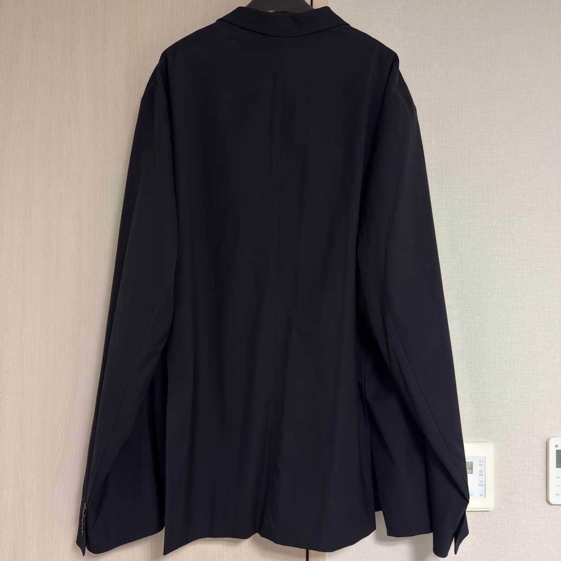 발렌시아가 블랙 나일론 스트래치 블레이져 상품이미지5