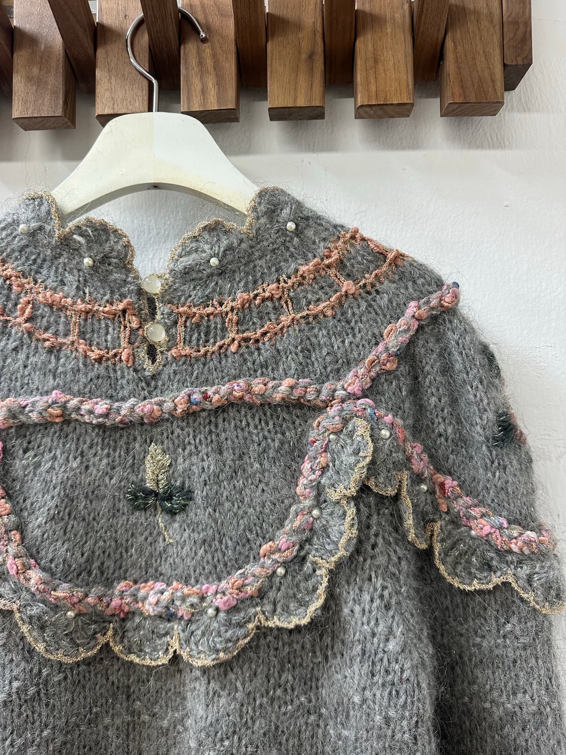 일본빈티지 플라워 자수 디테일 울 니트 풀오버  상품이미지4