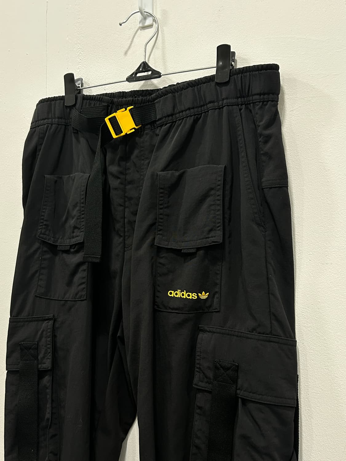 아디다스 테크 카고팬츠 블랙 남성 L 상품이미지4