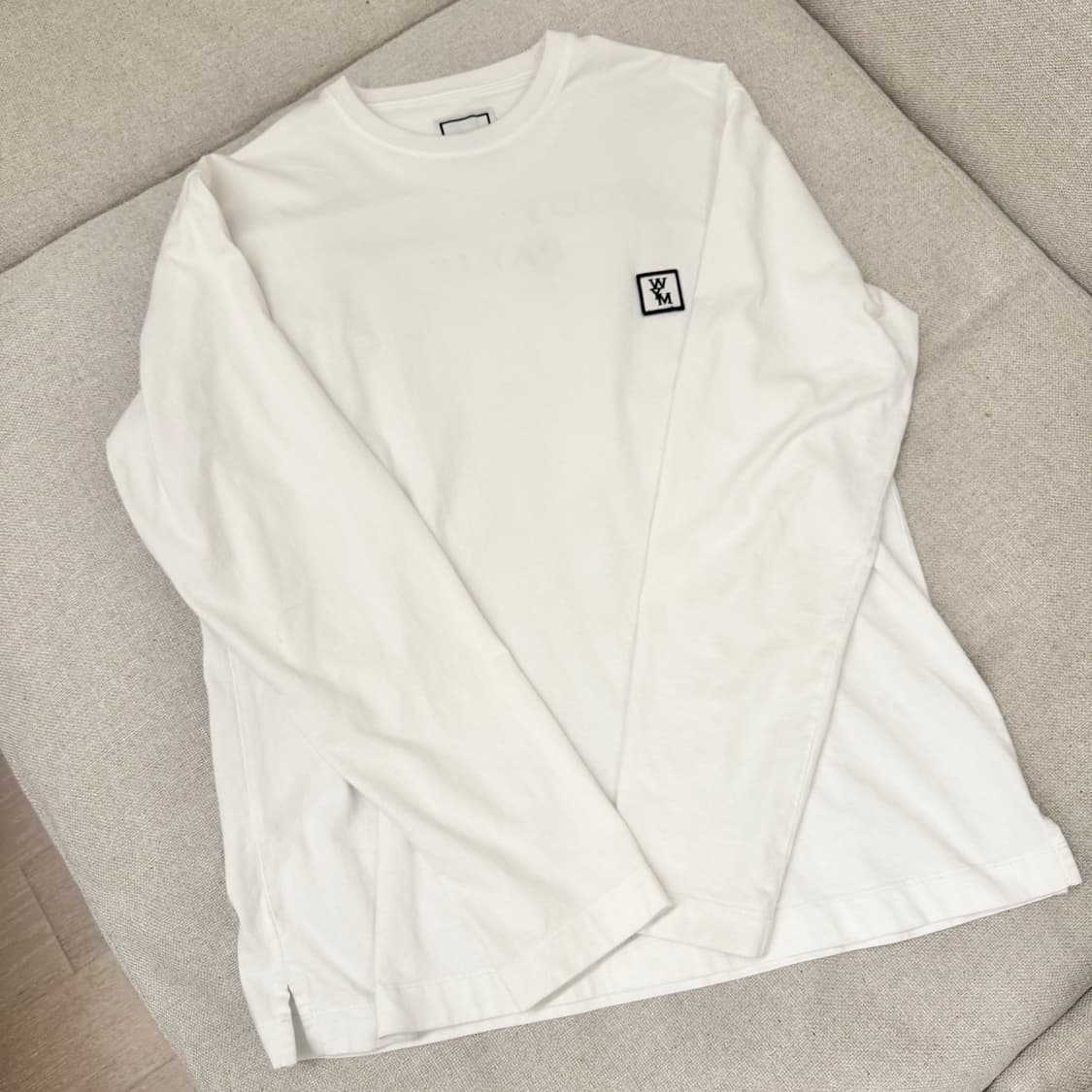 우영미 롱슬리브 백로고 긴팔티셔츠 화이트 크림컬러 46size 상품이미지2