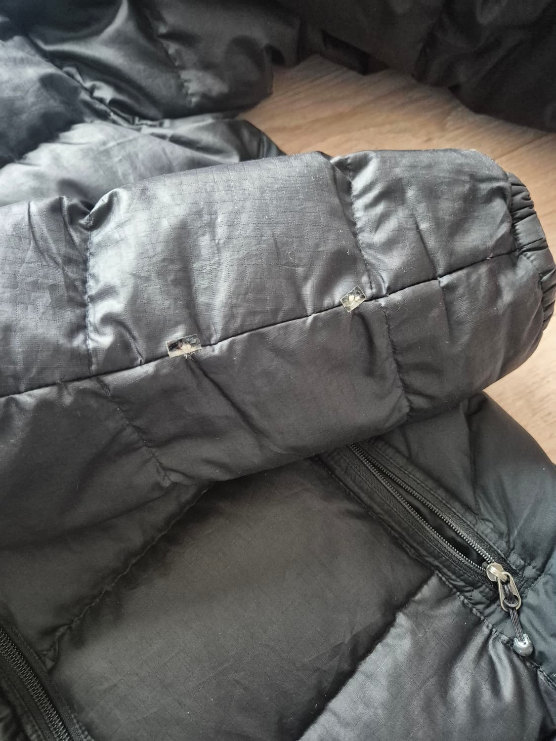 파타고니아 블랙 다운 자켓 상품이미지8