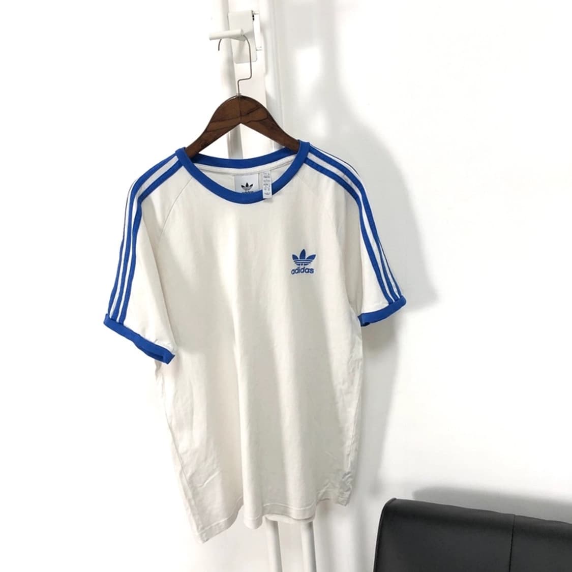 아디다스 정품 링거티 3stripes 반팔 코발트 블루 상품이미지3