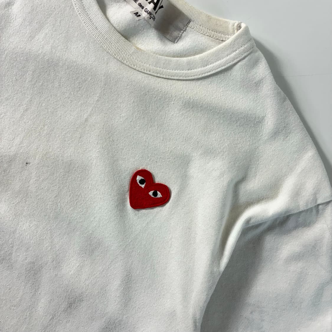Comme des garcons  꼼데가르송 스몰하트 화이트 반팔티셔츠  상품이미지2