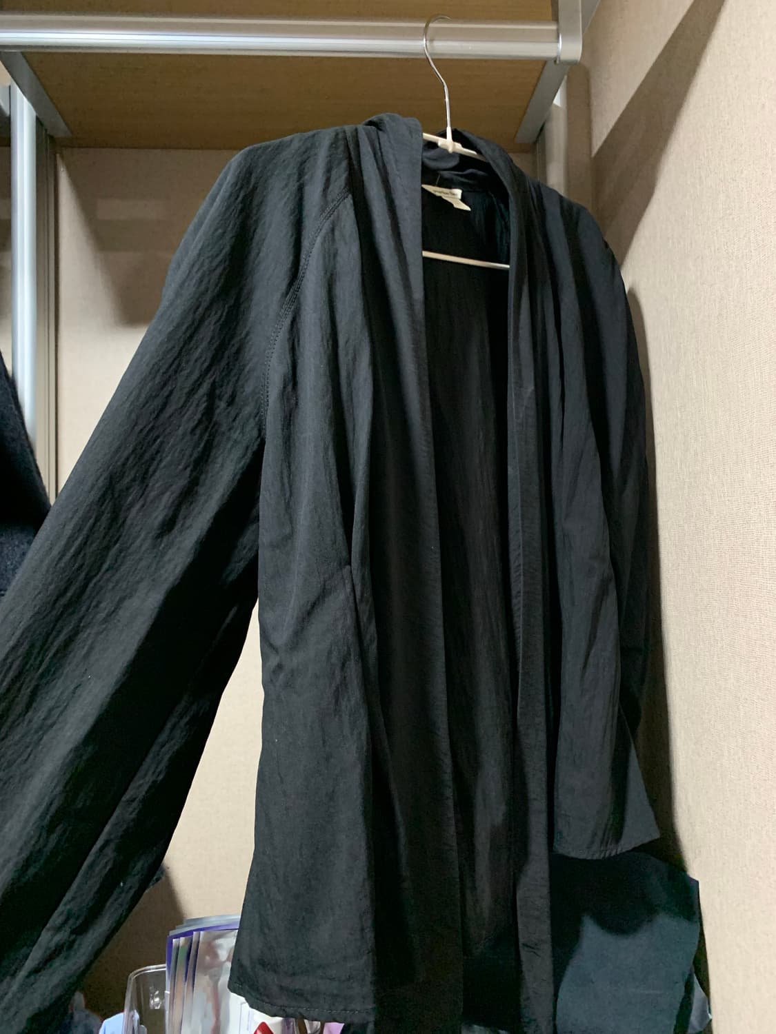 오버듀플레어 타이 래글런 블라우스 블랙 상품이미지6