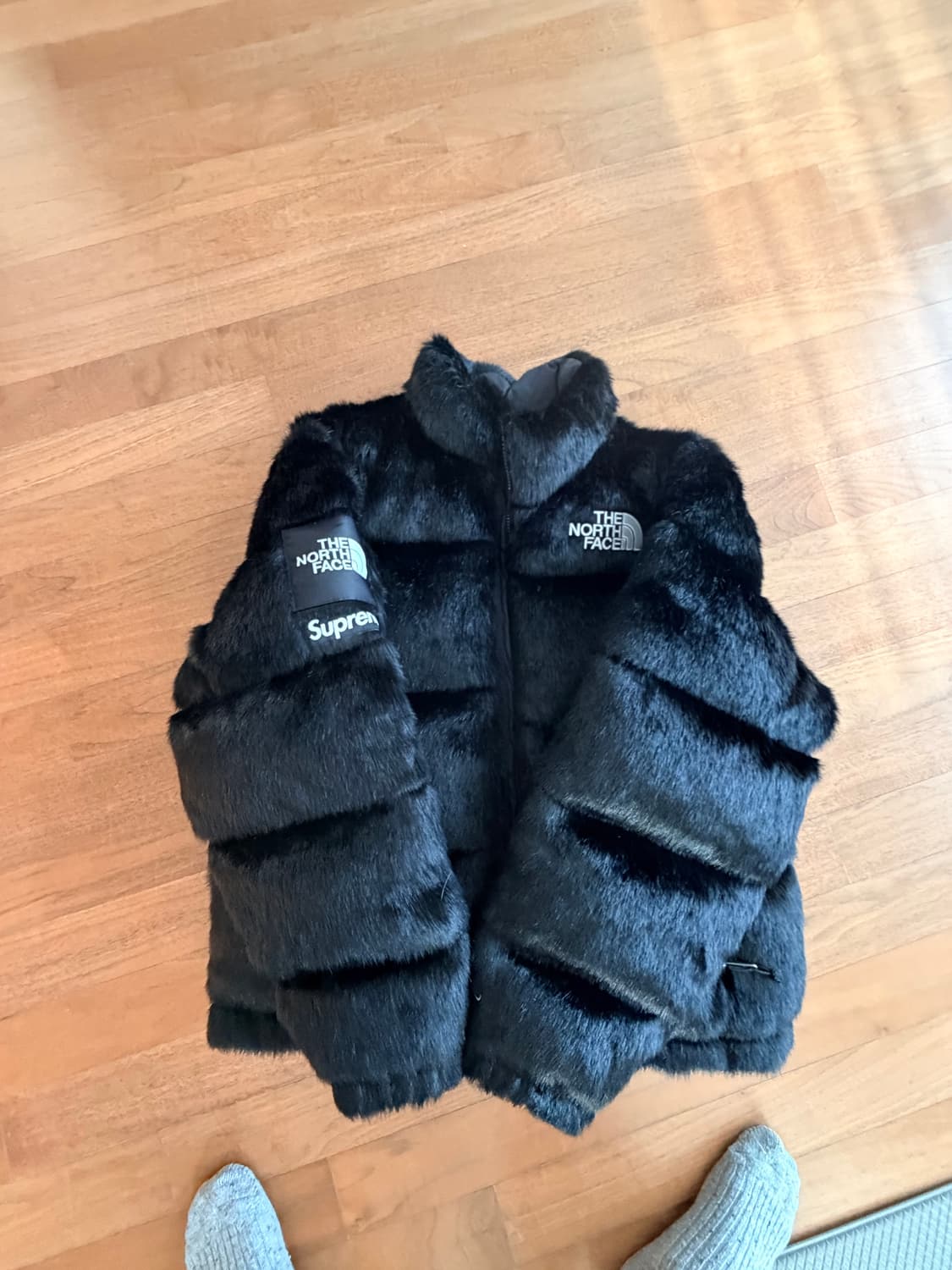 슈프림 x 노스페이스 포우 퍼 눕시 자켓 블랙 - 20FW 상품이미지3