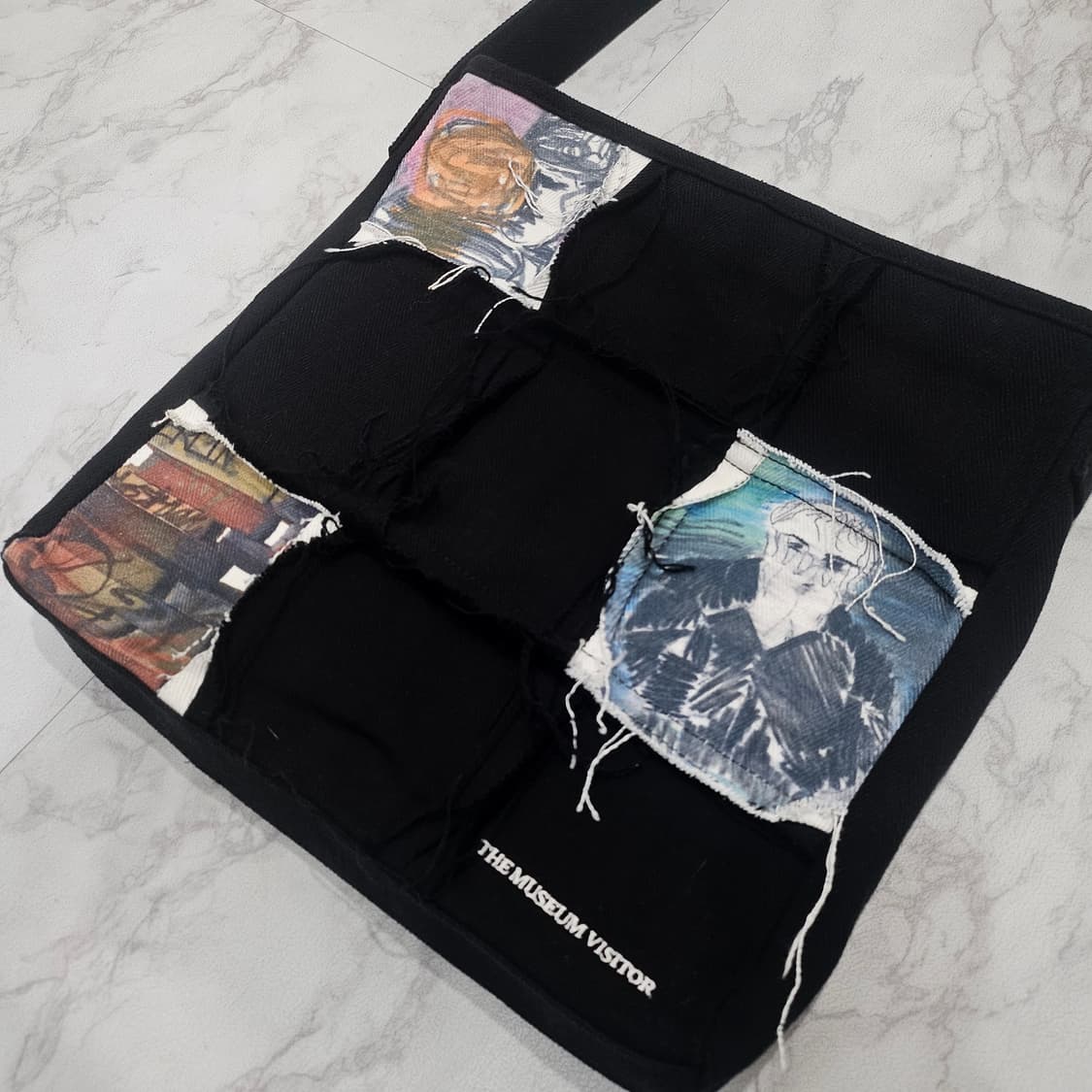 더 뮤지엄 바지터 블랙패치 숄더백 상품이미지2