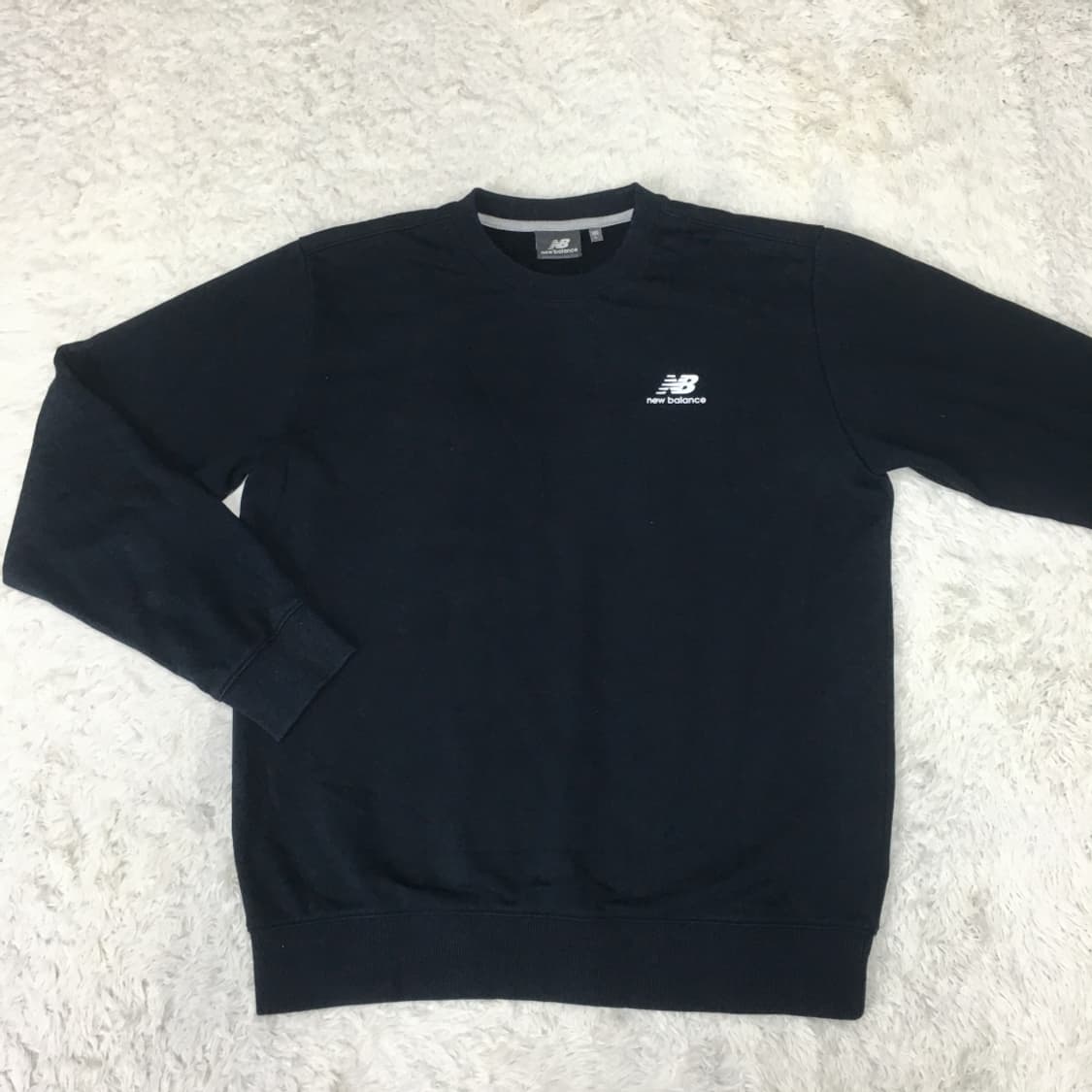 뉴발란스 베이직 맨투맨  DD05 상품이미지1