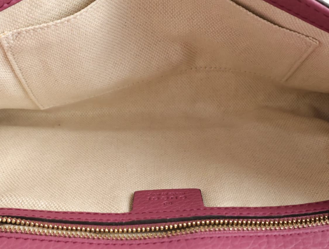 구찌 GG 소호 테슬 플랩 클러치백 상품이미지7