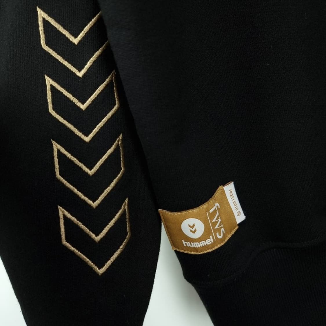 [험멜 X 프리즘웍스] 그래픽 프린팅 오버핏 후드티 블랙 M19748 상품이미지6