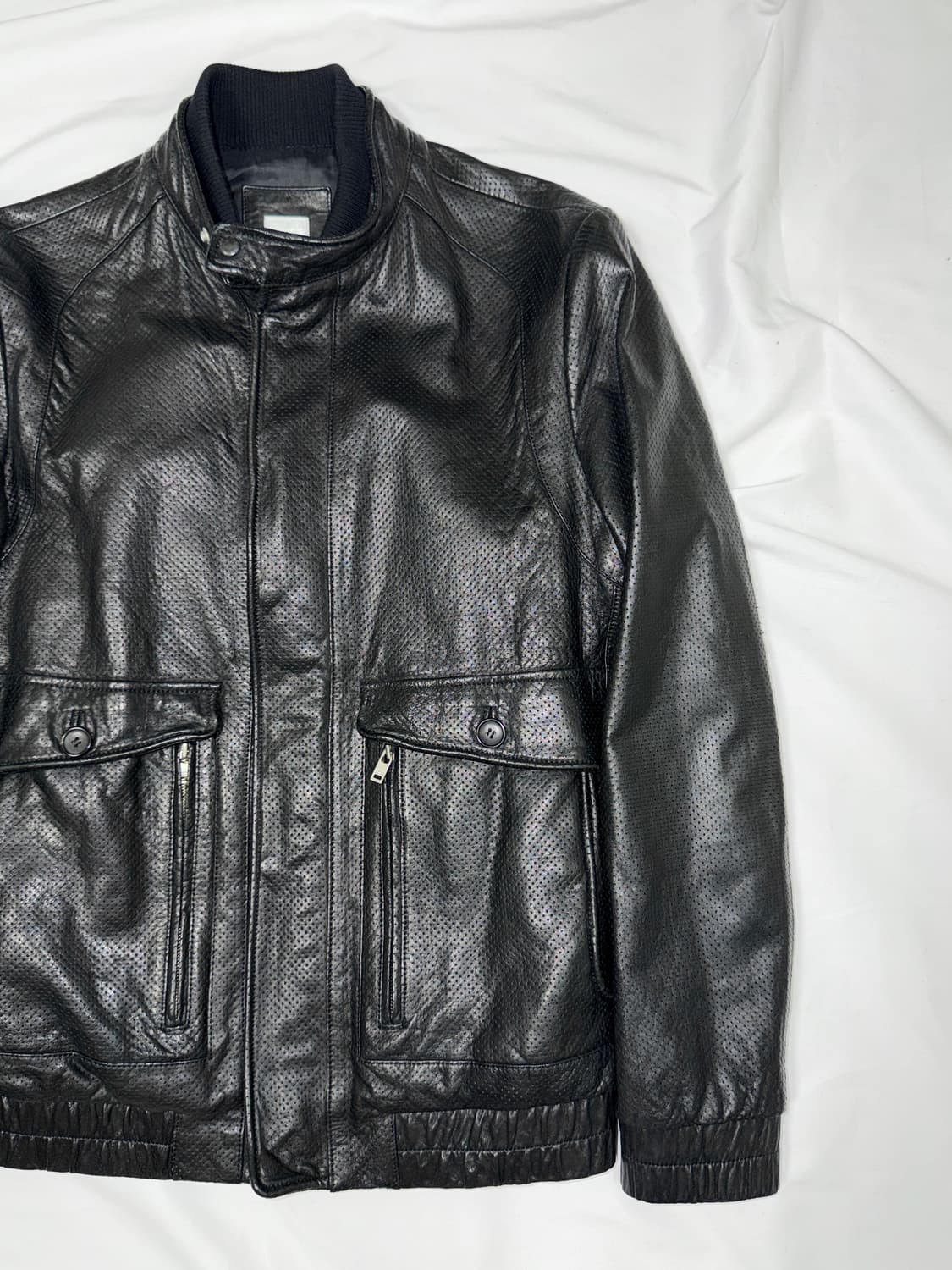 펀칭 레더 봄버 자켓 상품이미지4