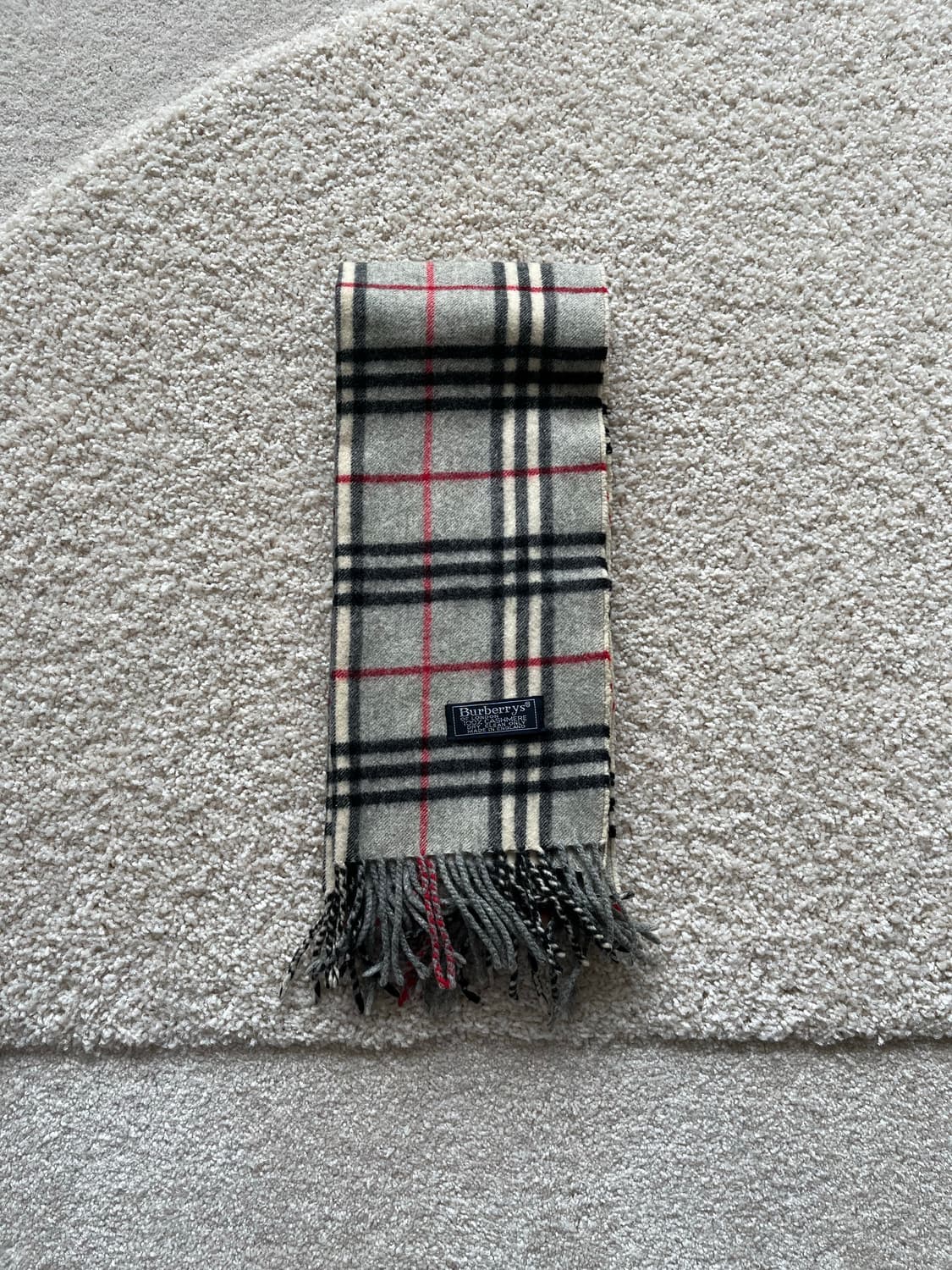 버버리 잉글랜드 100% 캐시미어 머플러 상품이미지5