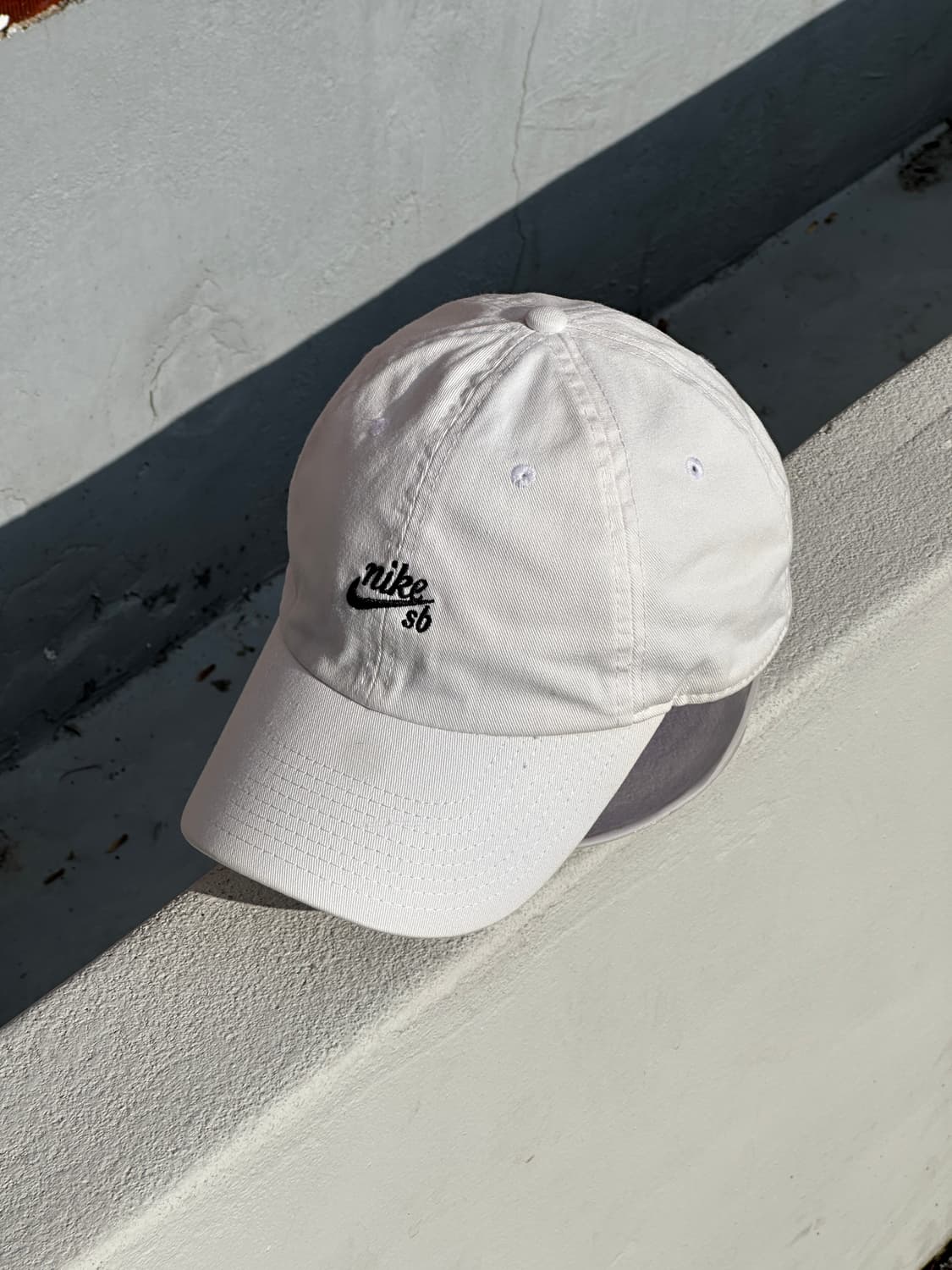 [F] 나이키 SB 로고 화이트 볼캡 모자 상품이미지2