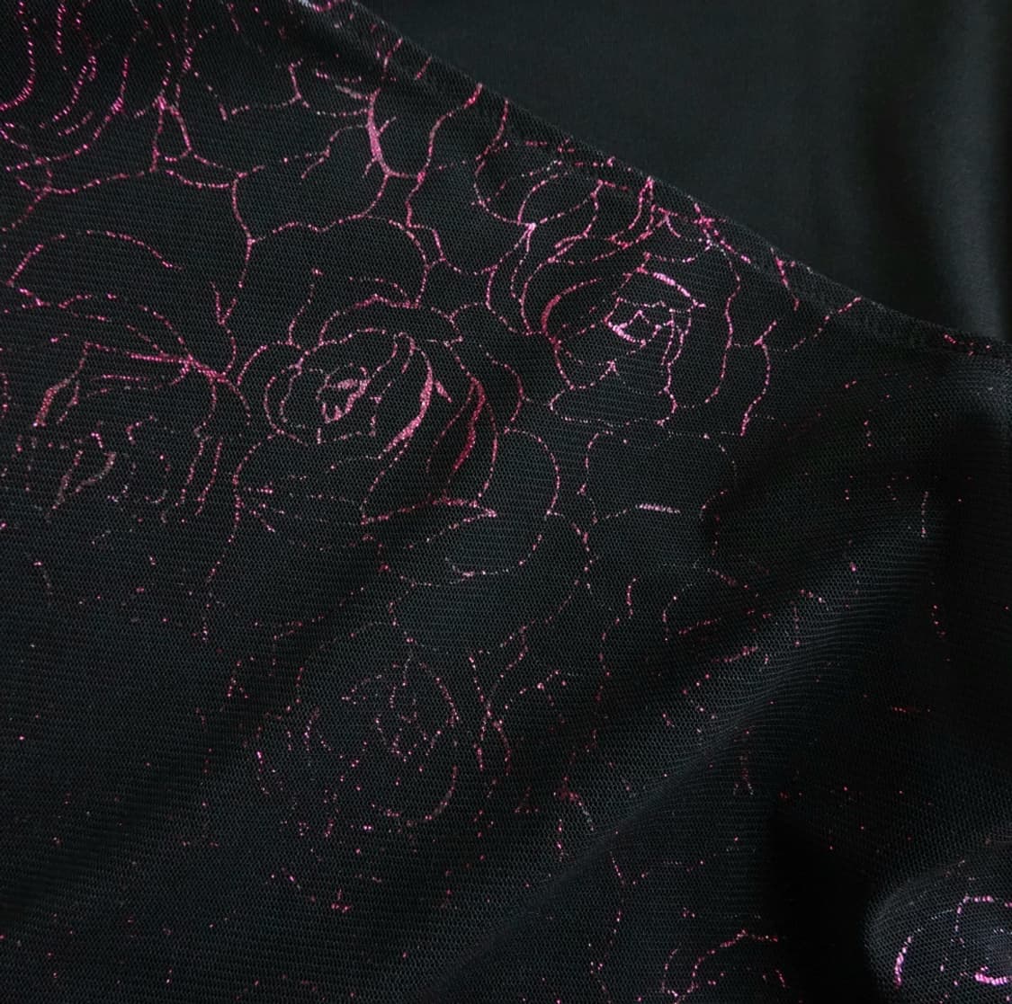 언발란스 메쉬 로즈 패턴 슬림 티셔츠 1889 
 상품이미지9