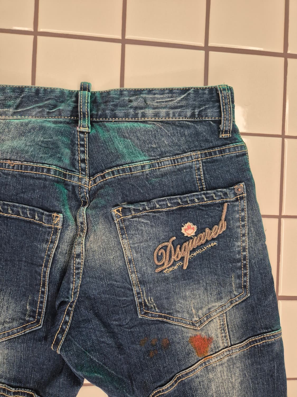 디스퀘어드2(Dsquared2)의 남성용 데님 청바지입니다. 상품이미지3