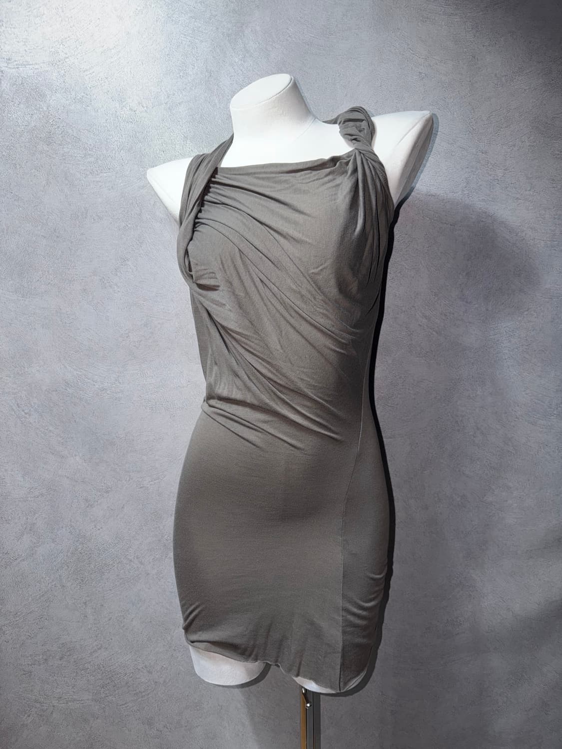 릭오웬스 드레이프 슬리브리스 원피스 상품이미지1