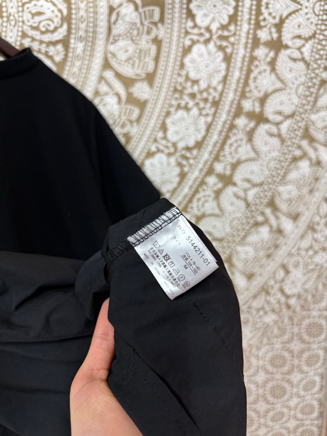 빈티지 여성 블랙 프릴 반팔티  상품이미지4