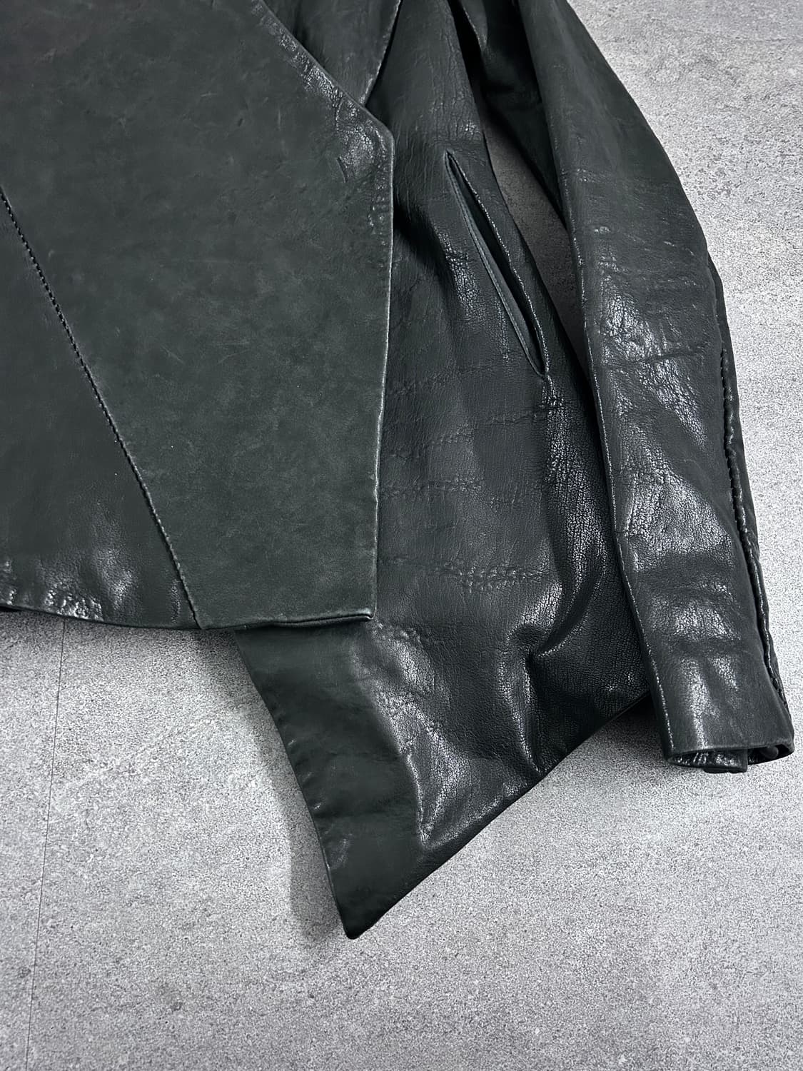 마스나다 사선 하이넥 비대칭 램스킨 자켓 상품이미지6