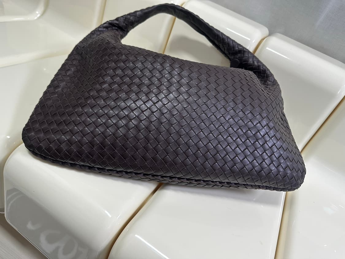 [A+ 정품] 보테가베네타 호보백 미디움 다크브라운 상품이미지7