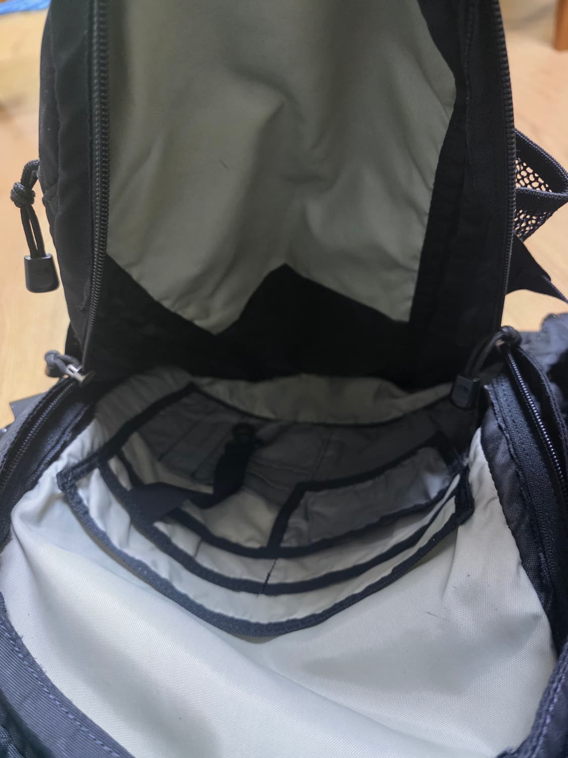 노스페이스 레콘 30L 백팩 블랙 상품이미지4