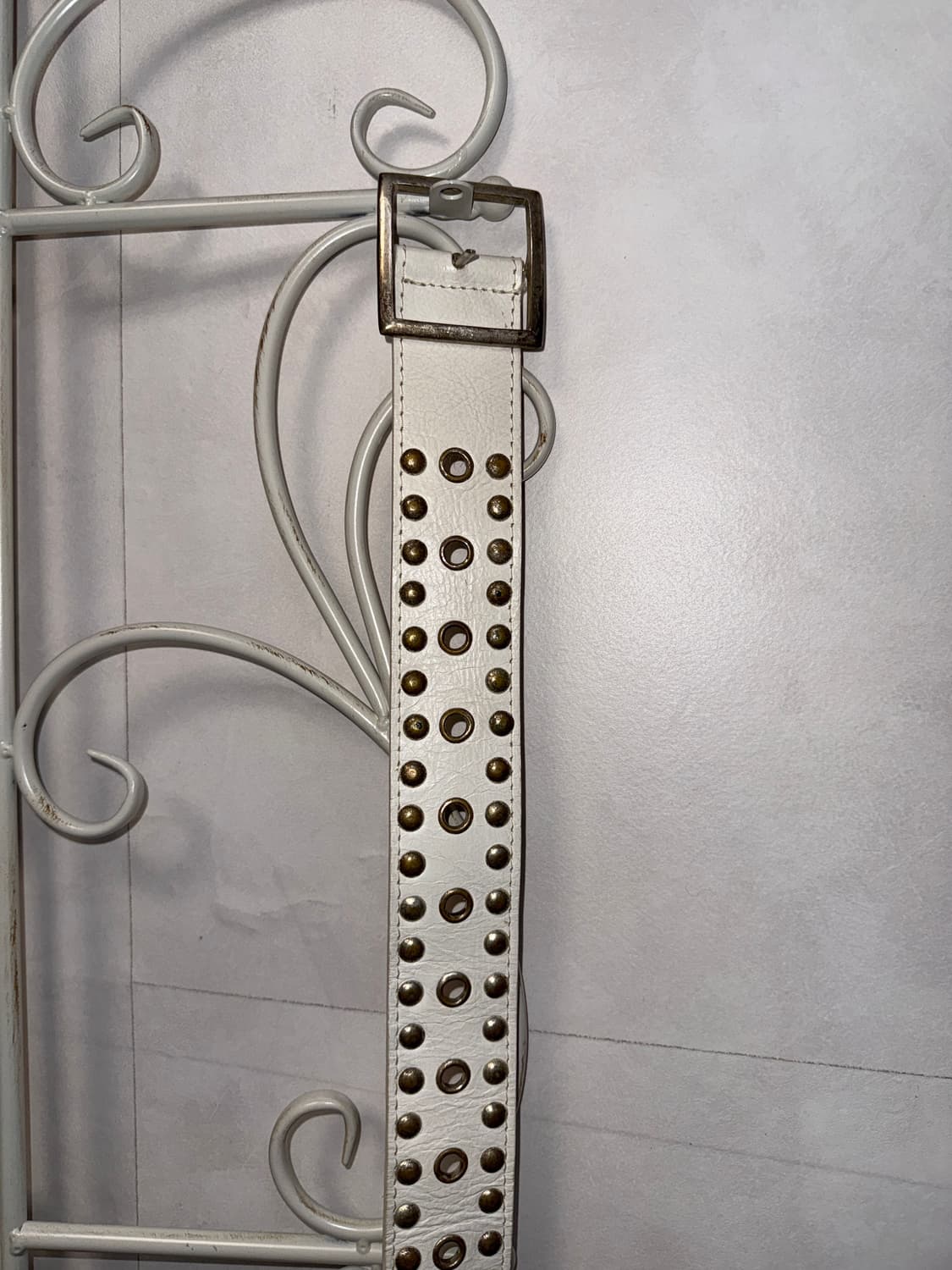 White bold western punching stud belt 상품이미지4