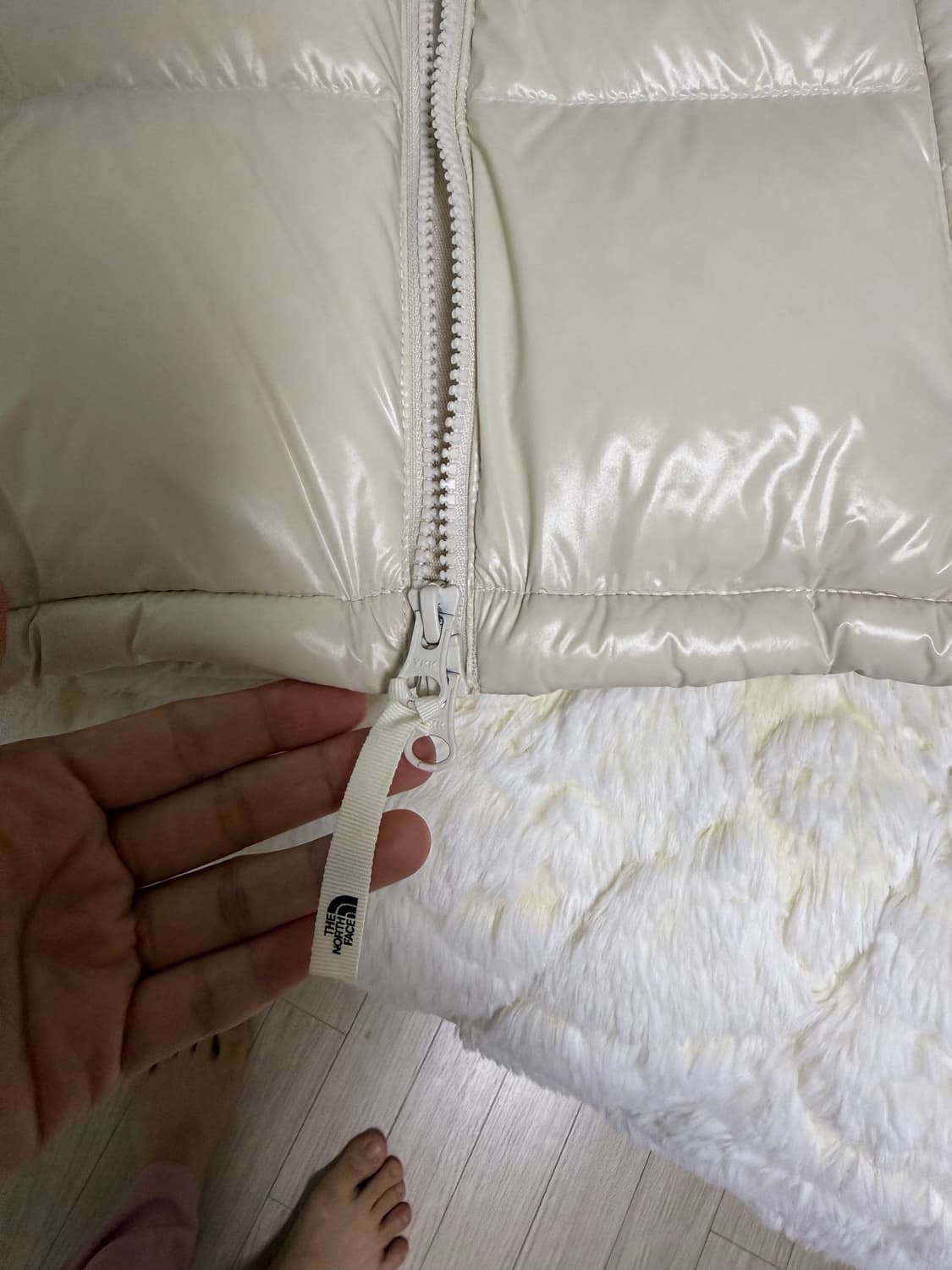 노스페이스 화이트 라벨 노벨티 눕시 다운 베스트 크림 (NV1DP80J) 상품이미지2