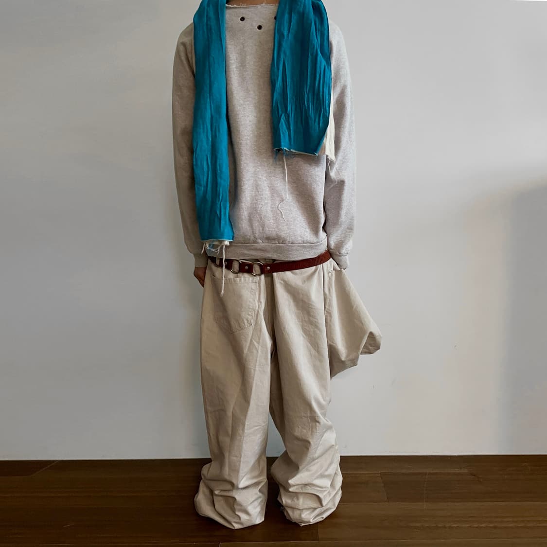 Maria Chen Pascual Studded Raglan Sweats 상품이미지5