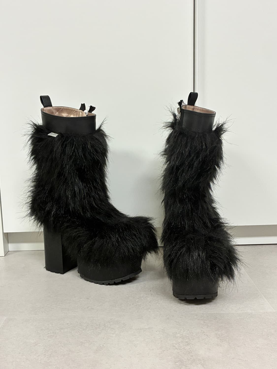 퍼 통굽 힐부츠 240 상품이미지1