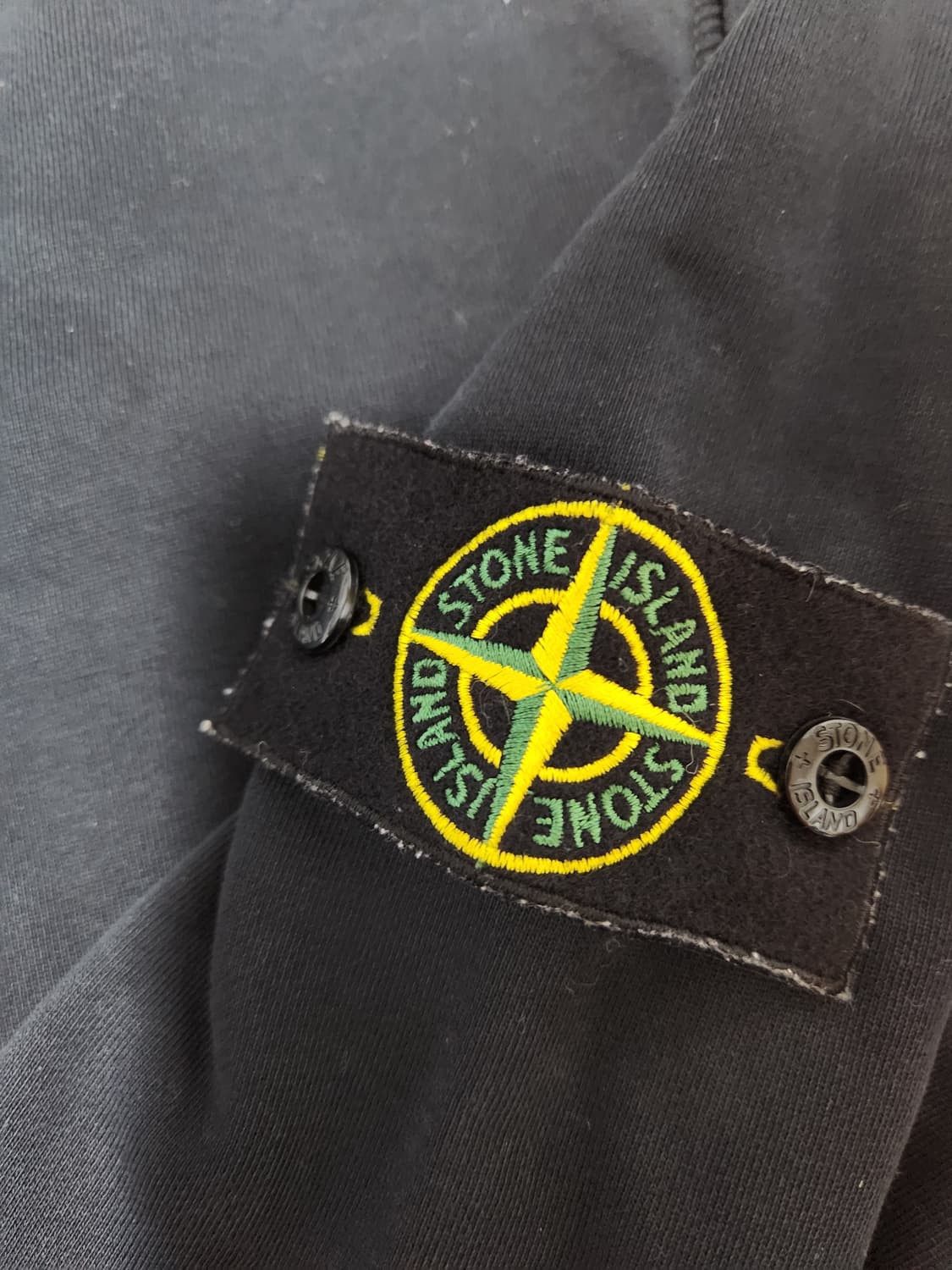 L 블랙)스톤 아일랜드맨투맨 상품이미지3