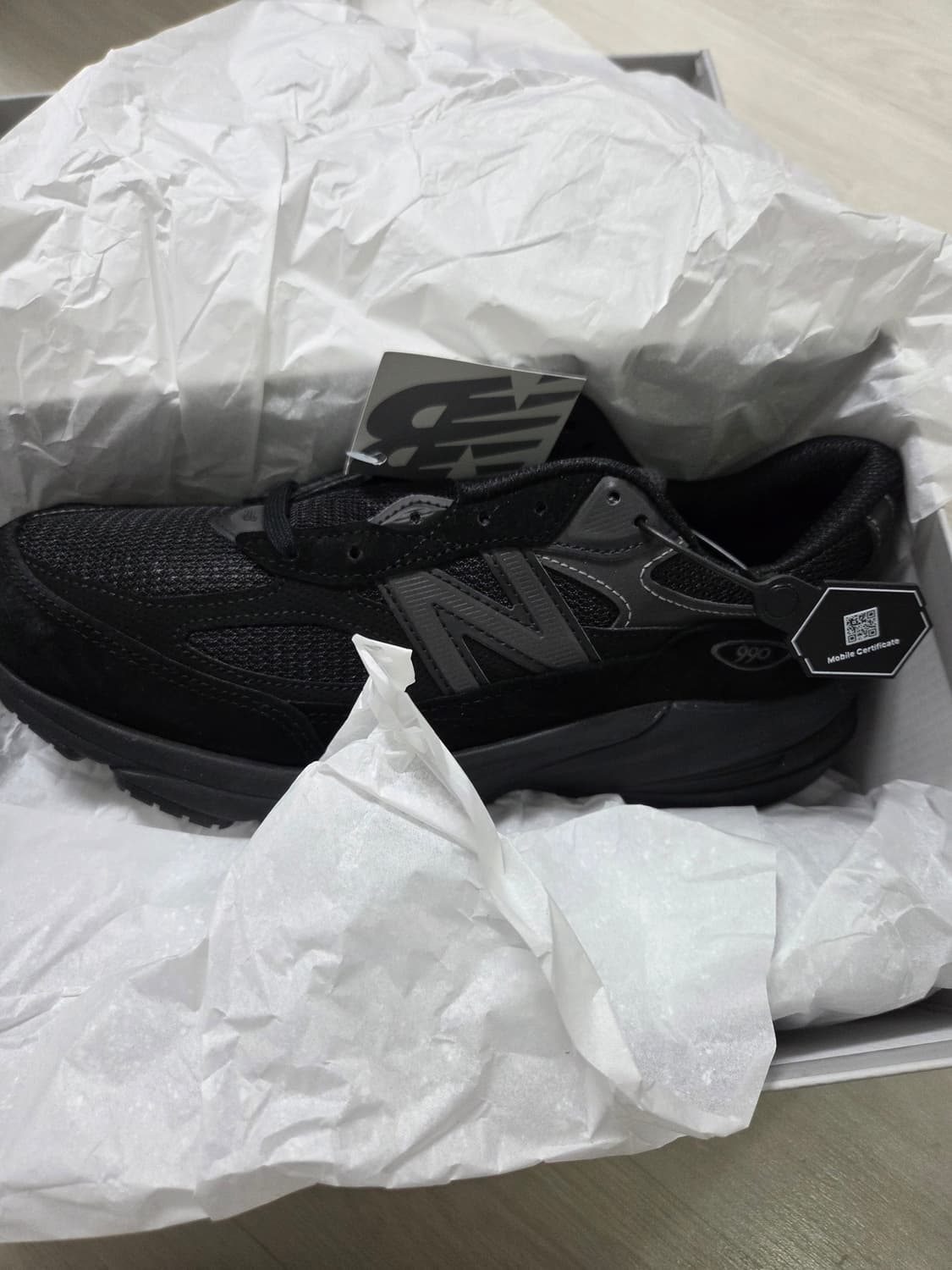 뉴발란스 990v6 트리플블랙 상품이미지1