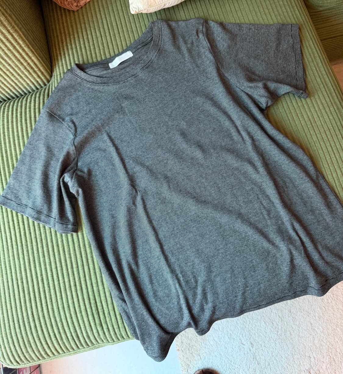 낫띵에브리띵 RELAXED STRIPE TEE IN BLACK 상품이미지3