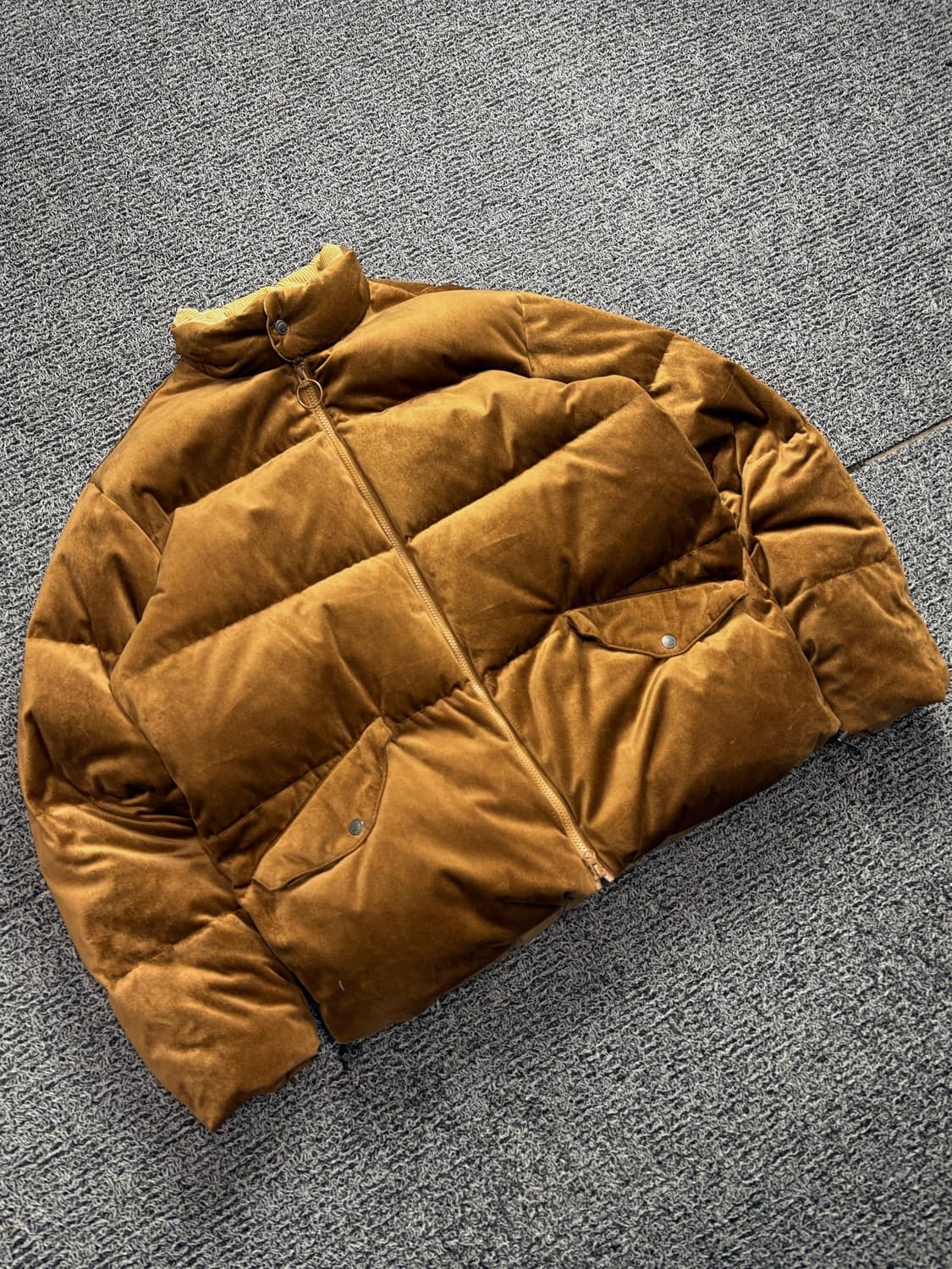 프리즘웍스 아메카지 벨벳 구스다운 푸퍼 패딩 브라운 1973 상품이미지1