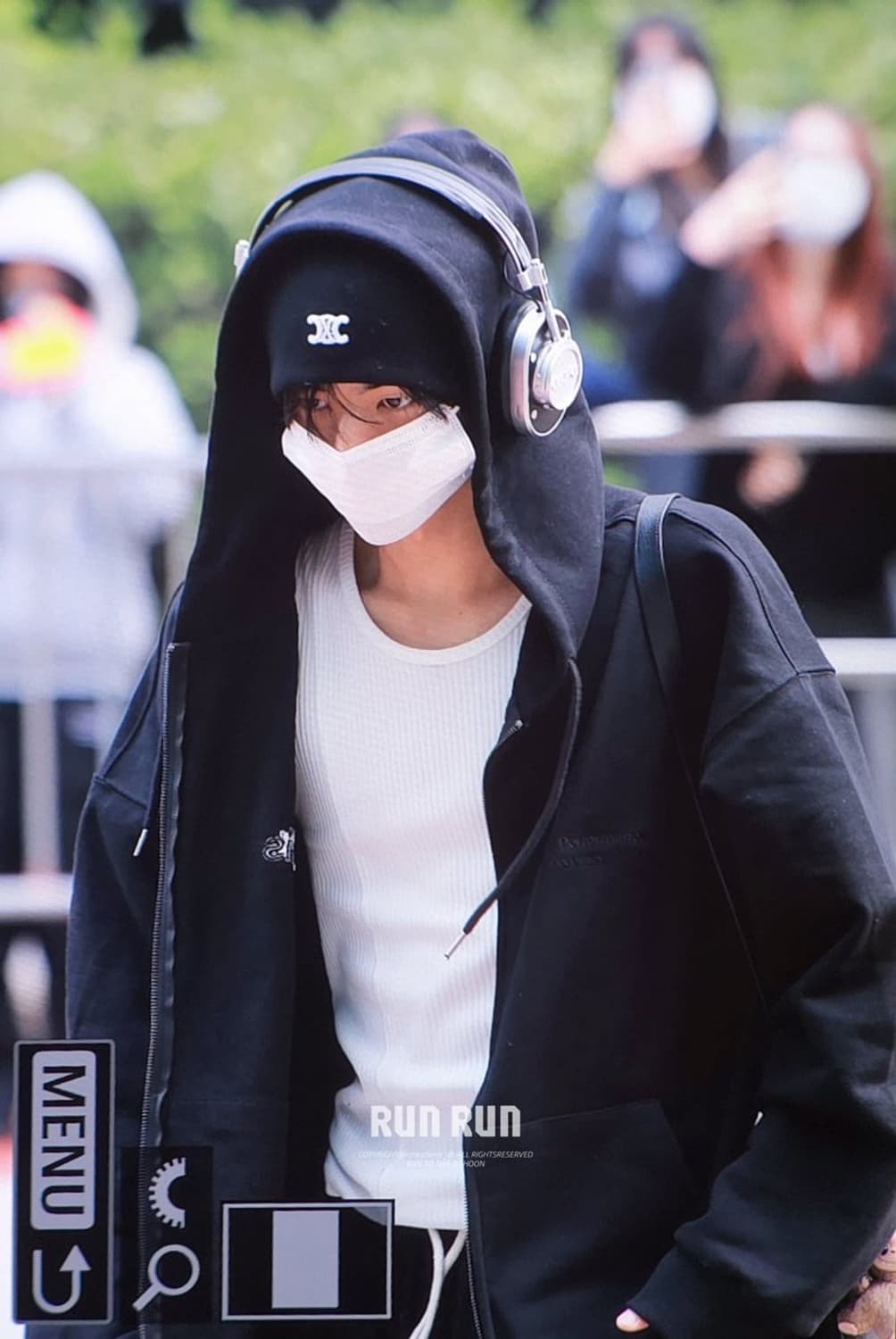 [투어스 도훈님 착용] 셀린느 다이나믹 헤드폰 상품이미지1