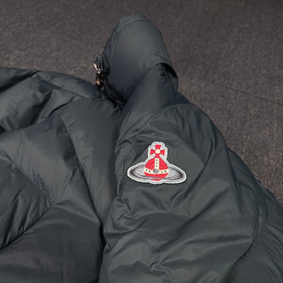 비비안웨스트우드 오알비 자수패치 로고 패딩  상품이미지6