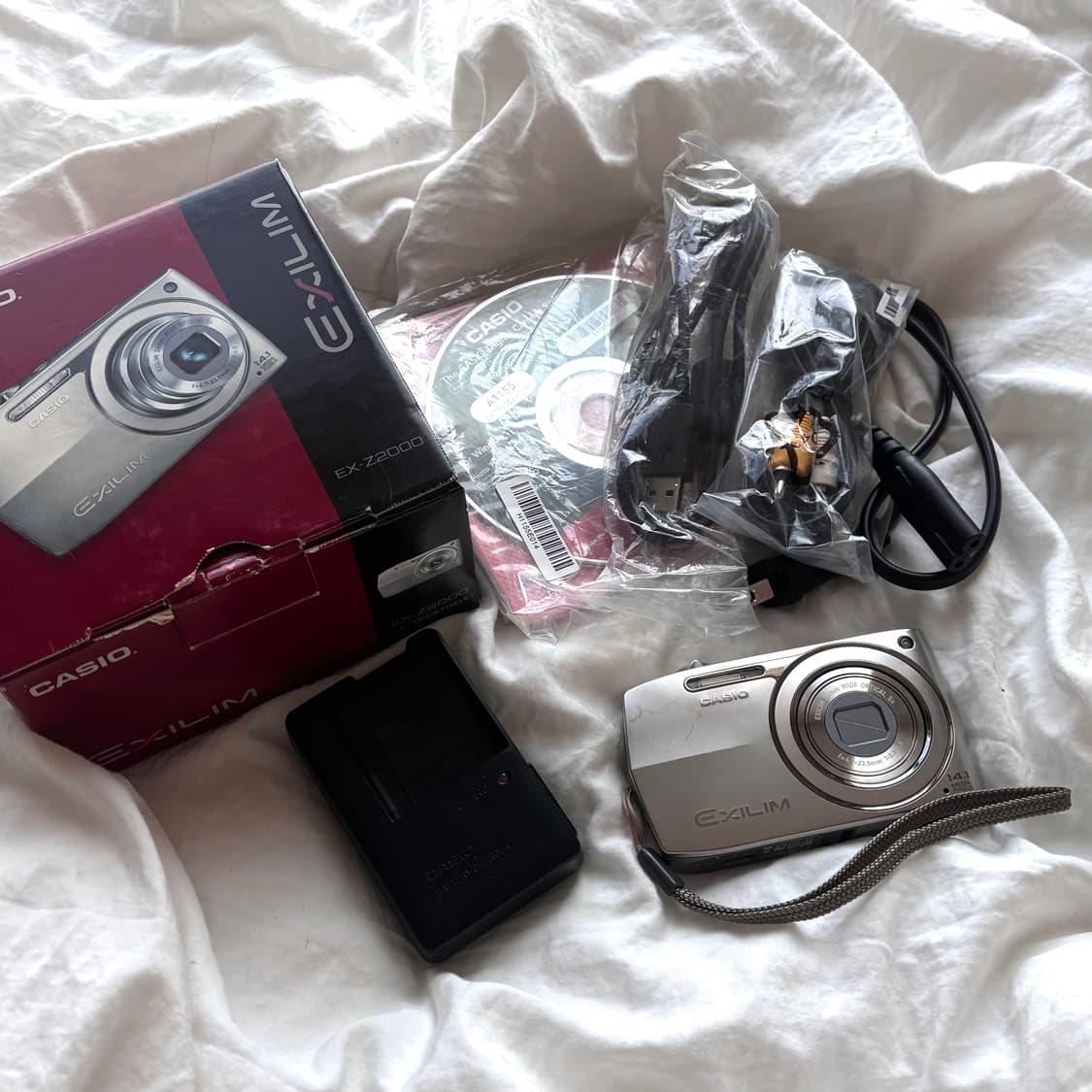 카시오 엑슬림 z2000 실버 풀박스 상품이미지1