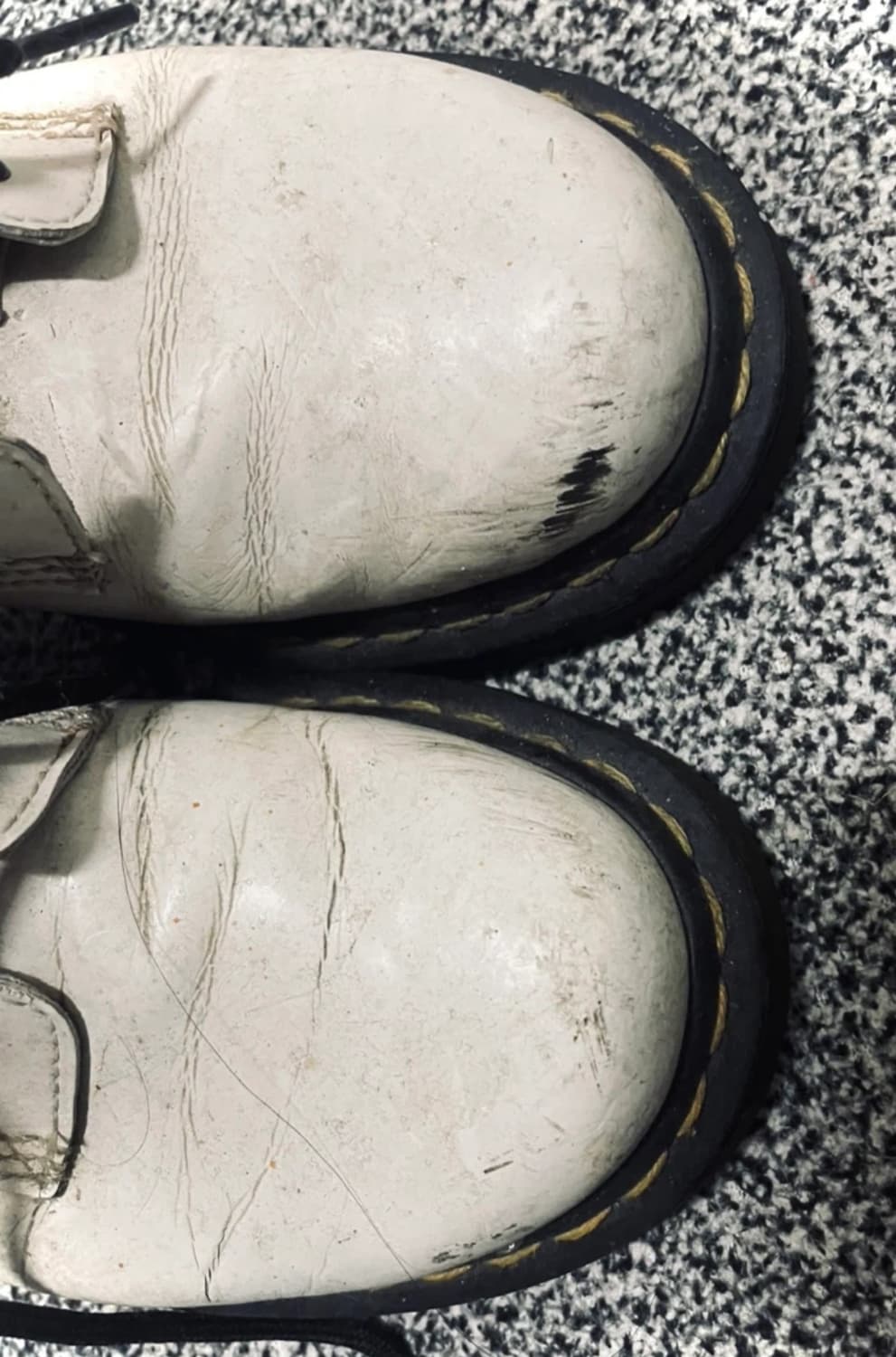 닥터마틴 8홀 1460 화이트 uk4 (230) 상품이미지3