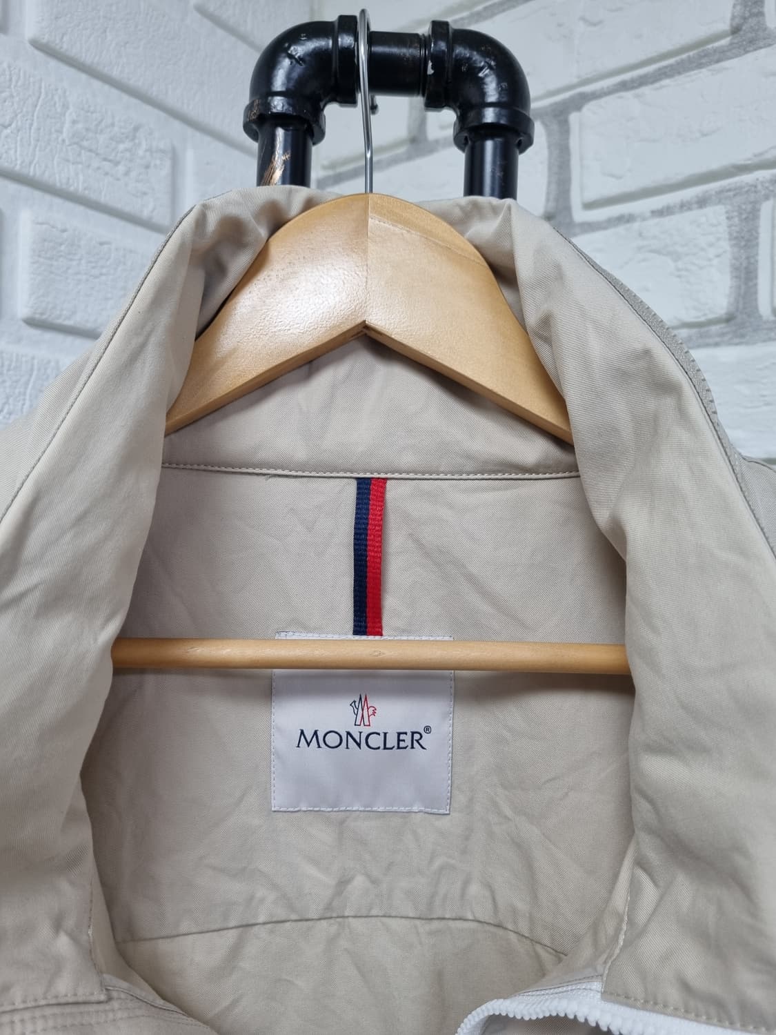 [4/23년/정품] 몽클레어 호시 바람막이 자켓 베이지 상품이미지6