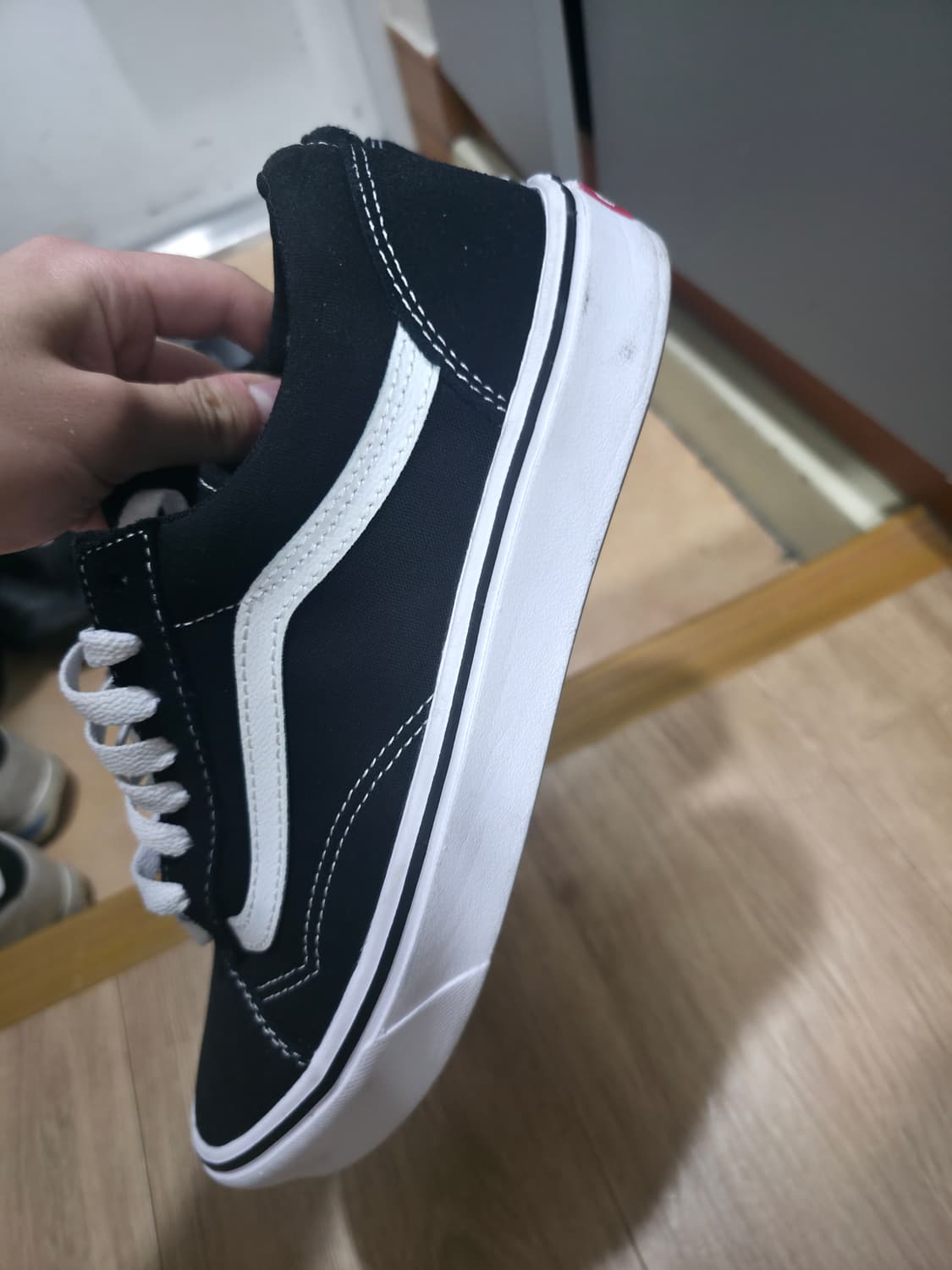 반스 올드스쿨 블랙 컴피쿠시 270 상품이미지5