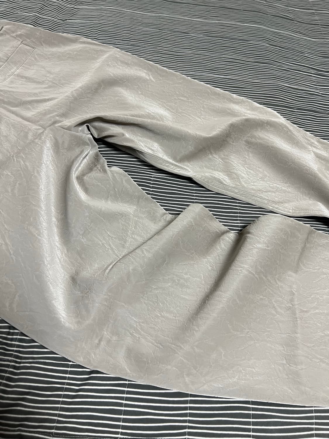 메종미네드 크리즈 레더 와이드 팬츠 48 (새상품) 상품이미지4