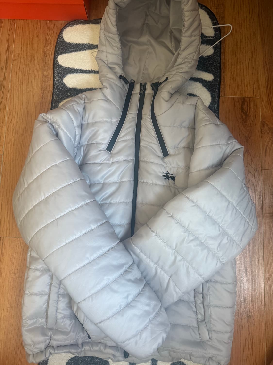 스투시 그레이 경량패딩 상품이미지1