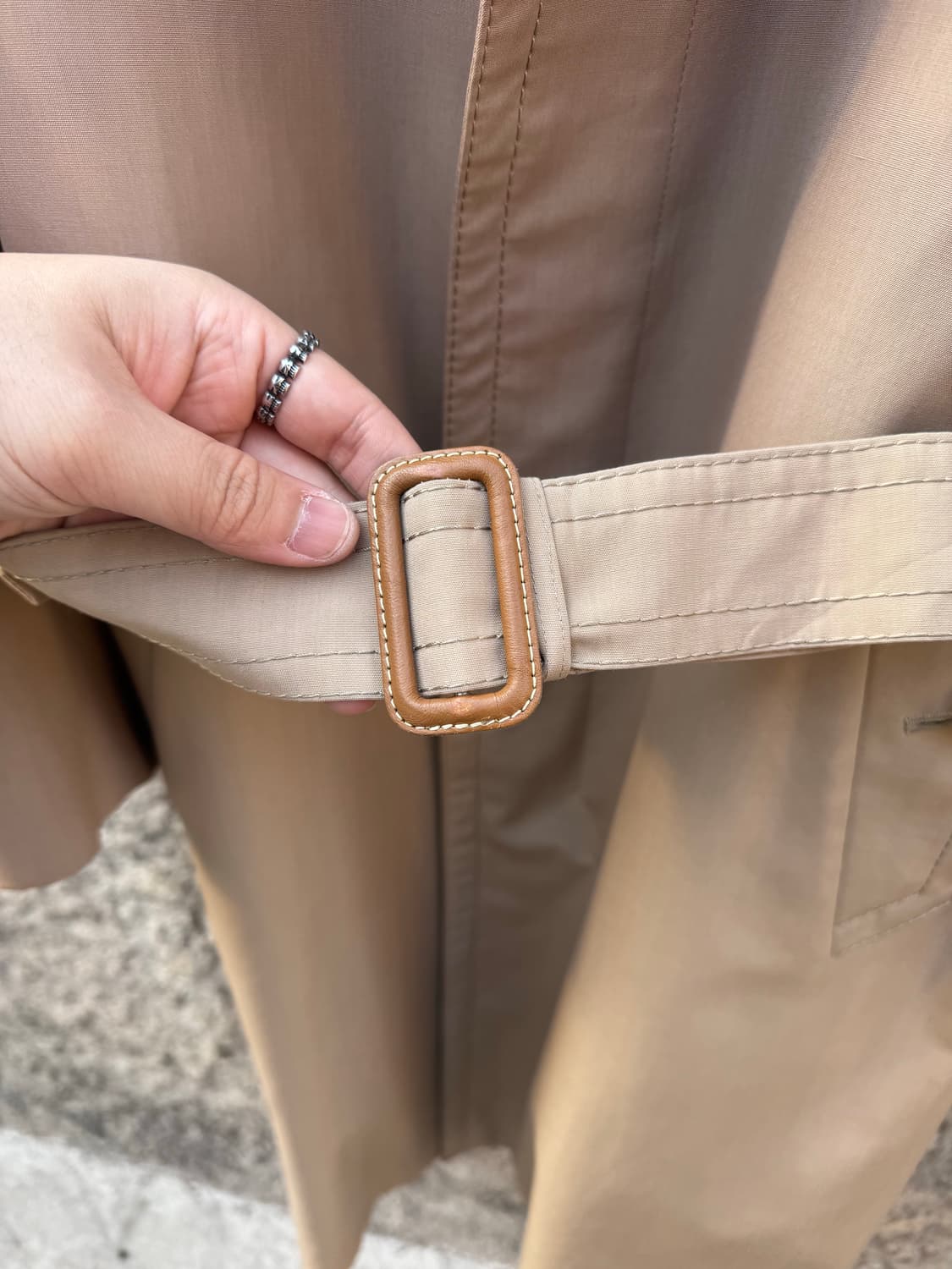 랑방 클래식 벨티드 베이지 트렌치코트  상품이미지7