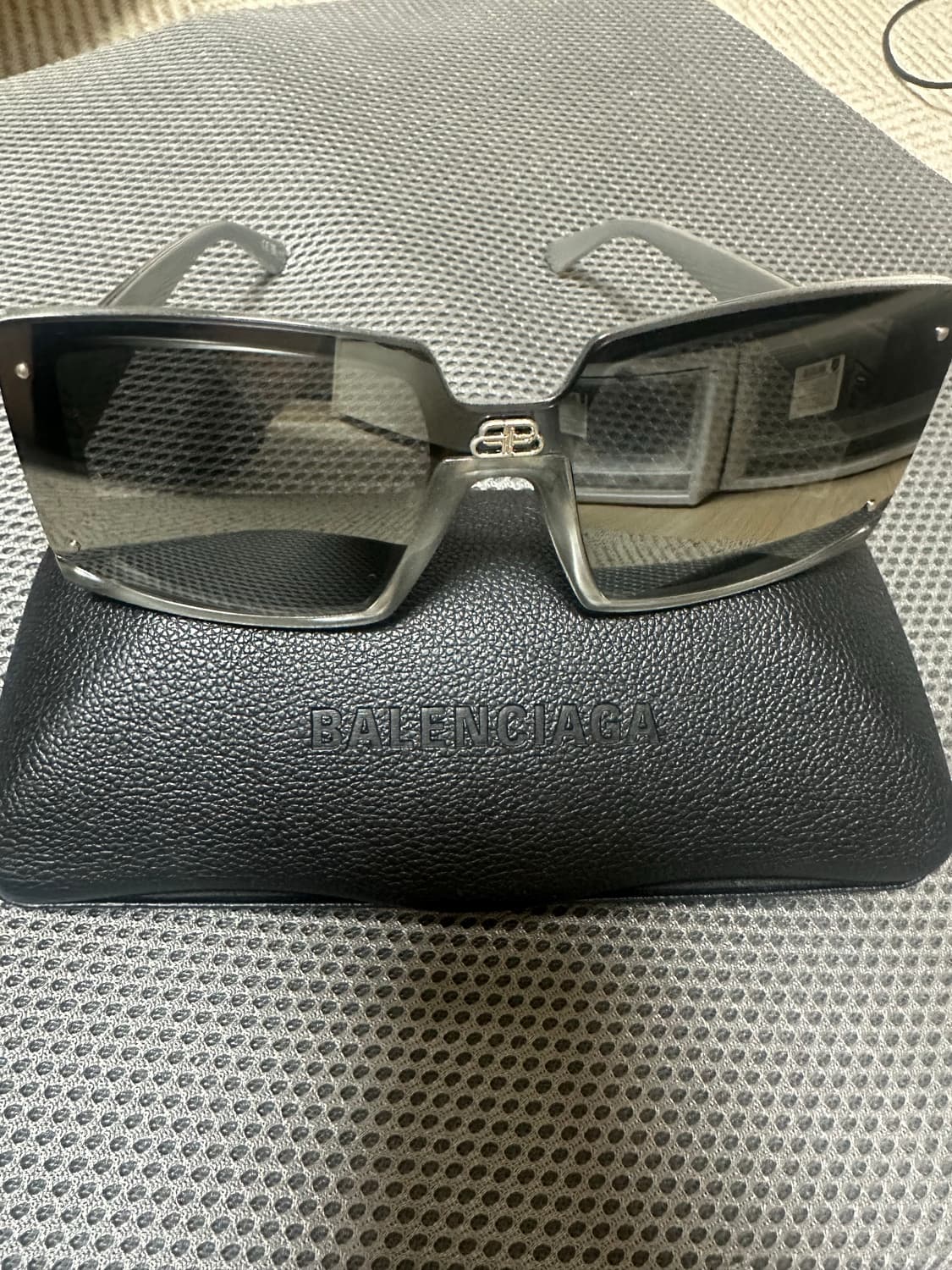 [OS] 발렌시아가 쉴드 스페이스 스퀘어 선글라스 상품이미지2