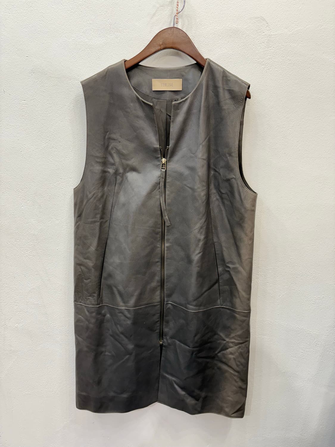 르베이지 가죽 베스트 상품이미지2