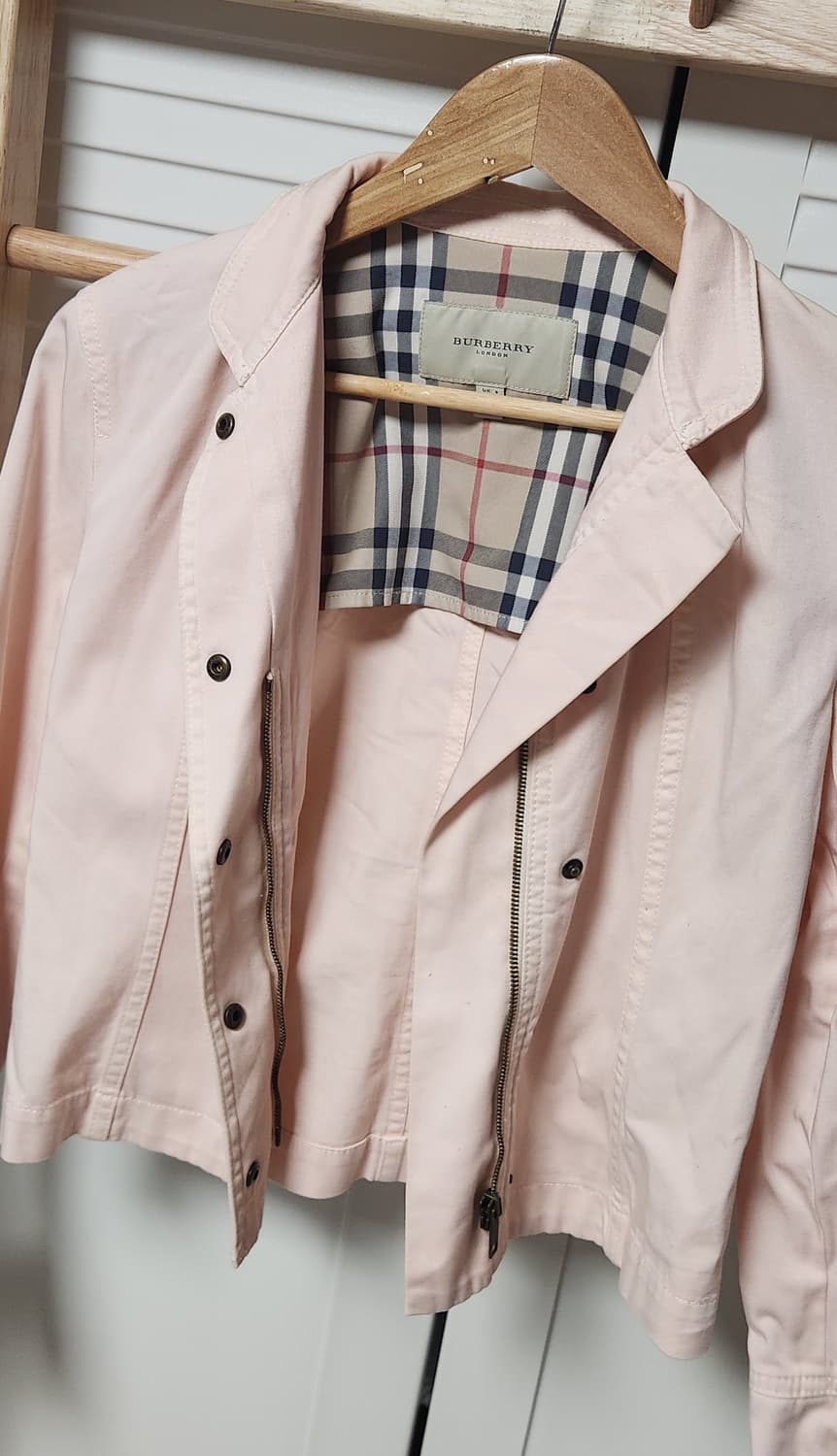 버버리 딸기우유 블레이져 체크 크롭 자켓 상품이미지3
