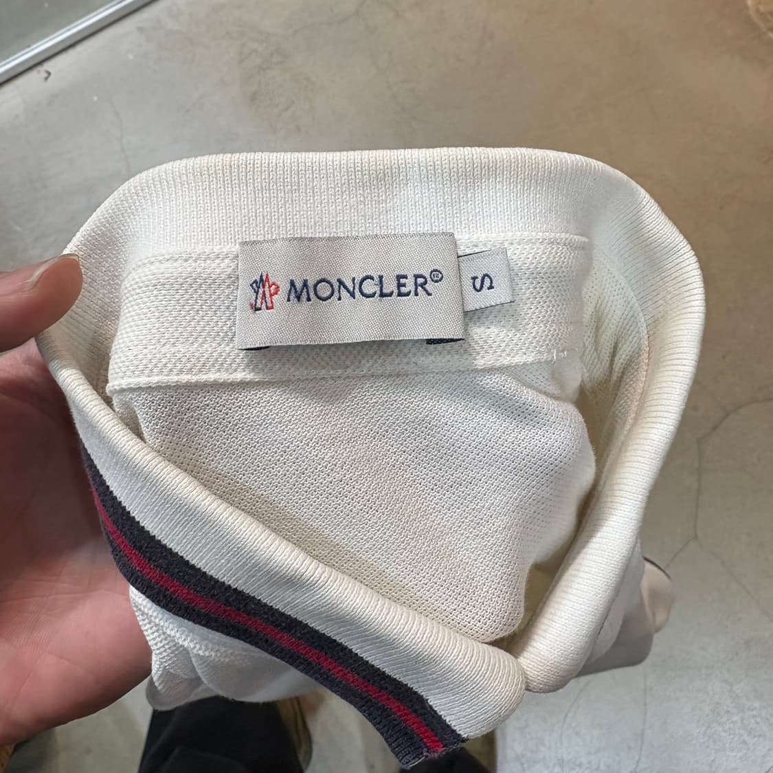 S 몽클레어 화이트 카라 반팔 상품이미지4