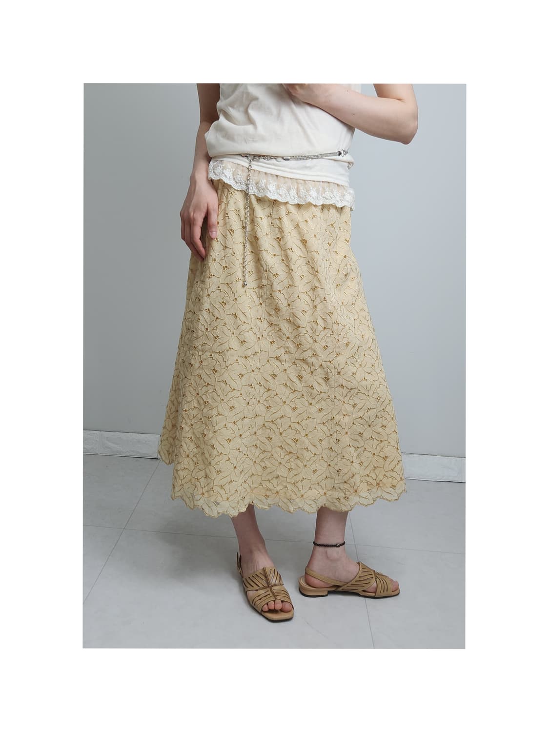 플로럴 펀칭 스커트 상품이미지1