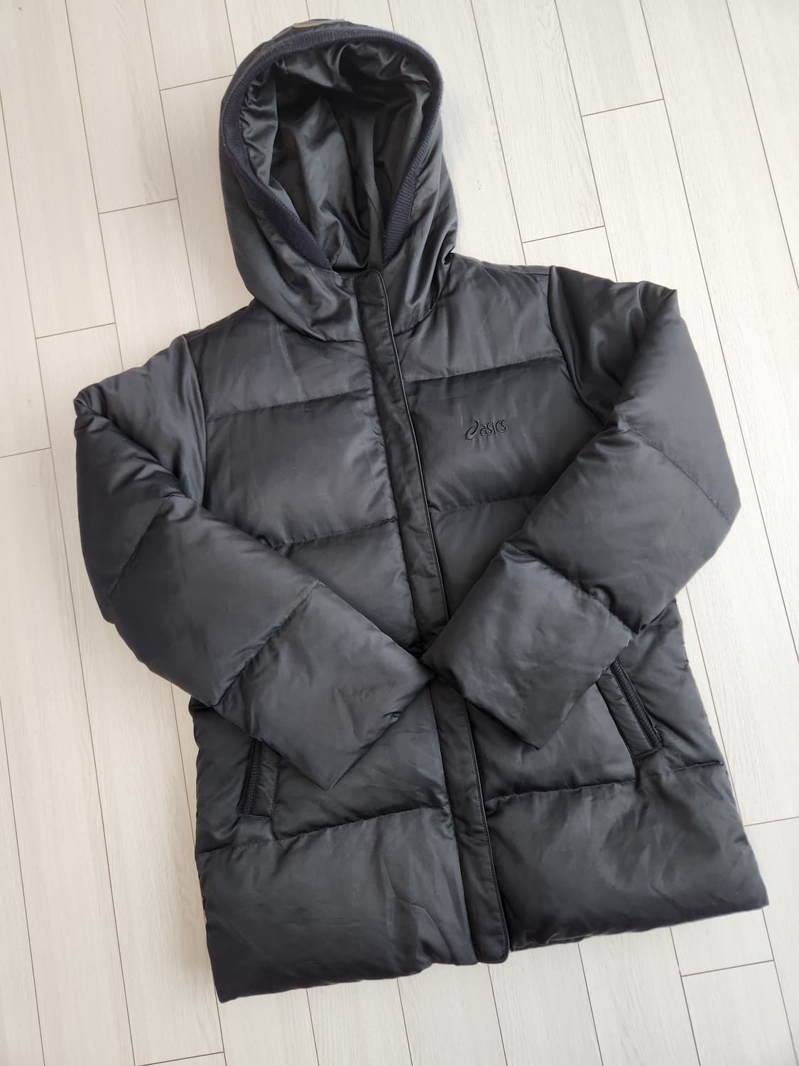 아식스 덕다운 패딩 사이즈95(m)

전체적으로 사용감 외에 오염없이 깨 상품이미지1