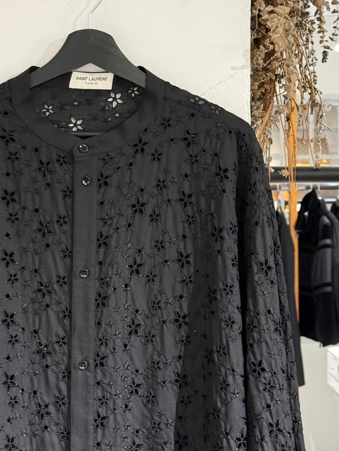 생로랑 블랙 스타 자수 아일렛 셔츠 상품이미지3