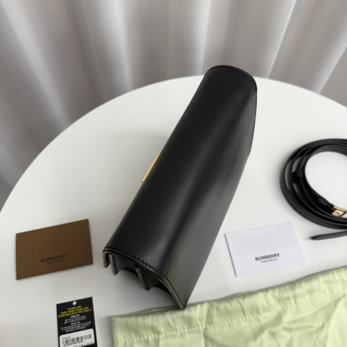 [정품] 버버리 TB백 스몰 블랙 상품이미지4